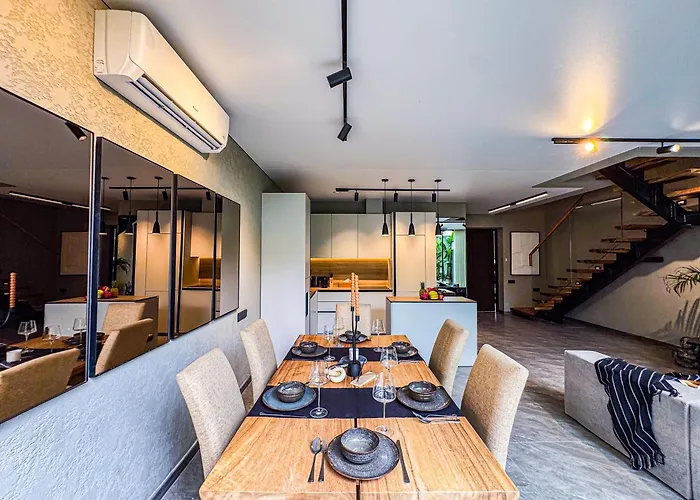 Superior Luxury Loft With Working Desk, Instagramable Pool Villa